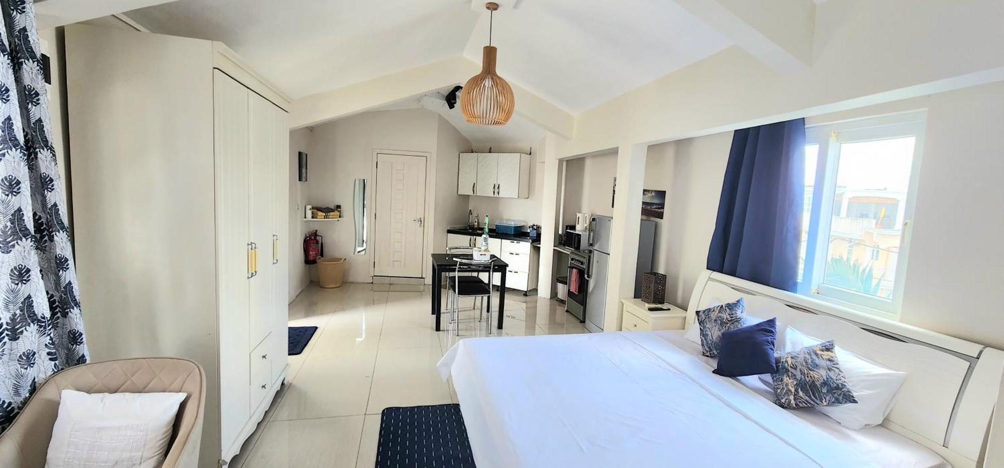 Lovely Studio Apartment With Views Of The Lagoon. 格兰贝伊 外观 照片