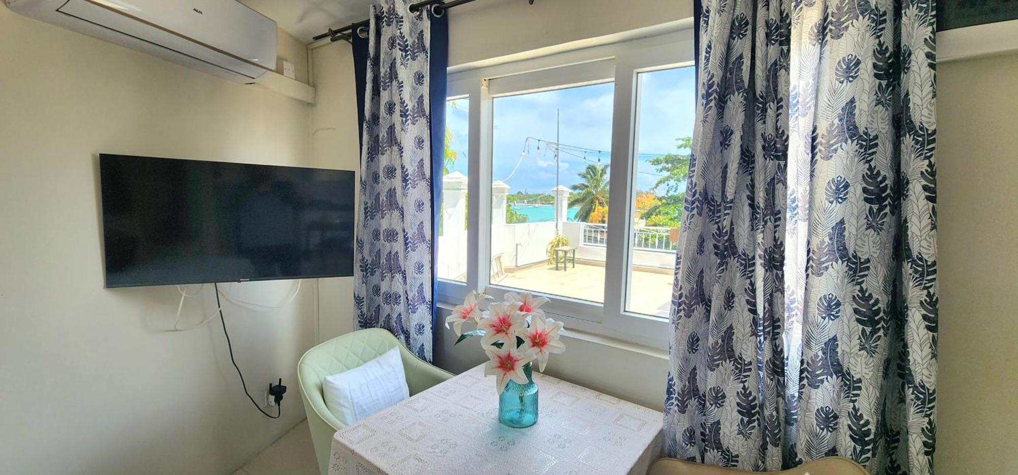 Lovely Studio Apartment With Views Of The Lagoon. 格兰贝伊 外观 照片